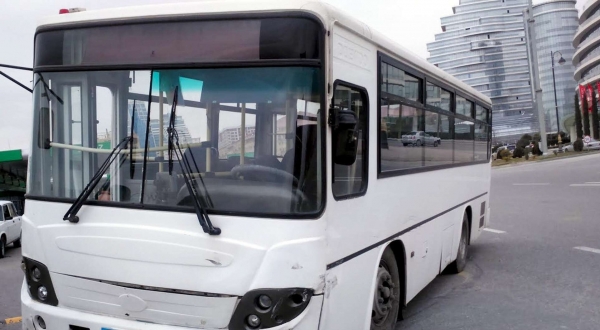 Bakıda sərnişin avtobusu beş avtomobilə çırpıldı: Daşıyıcı şirkət hadisənin səbəbini AÇIQLADI.. FOTO