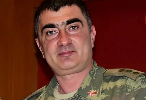 Ala bilmədiyi maşına od vuran hərbçinin FOTOSU/VİDEO